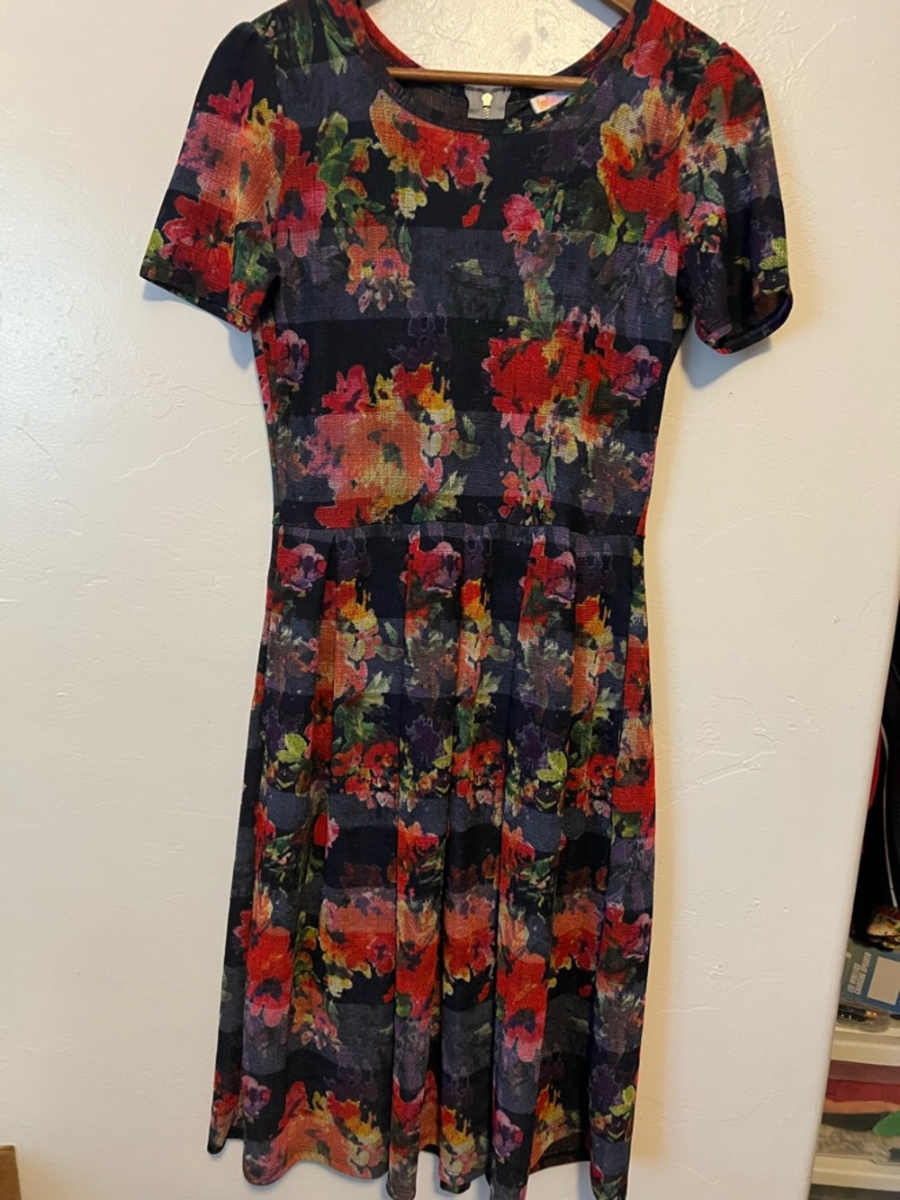 EPC LulaRoe Vintage Floral Amelia Dress Pockets Short‎ Sleeve Women SZ medium